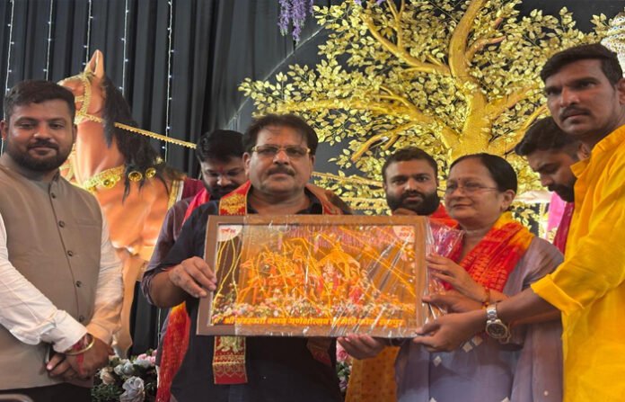 समाजसेवी कुबेर राठी ने सपत्निक की श्री गणेश जी की महाआरती, प्रदेशवासियों की सुख-समृद्धि की माँगी मन्नत