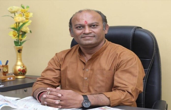सहकारिता मंत्री केदार कश्यप के विभाग में अधिकारियों की मनमानी से कर्मचारी दुखी - कांग्रेस सहकारिता मंत्री केदार कश्यप के विभाग में अधिकारियों की मनमानी से कर्मचारी दुखी - कांग्रेस