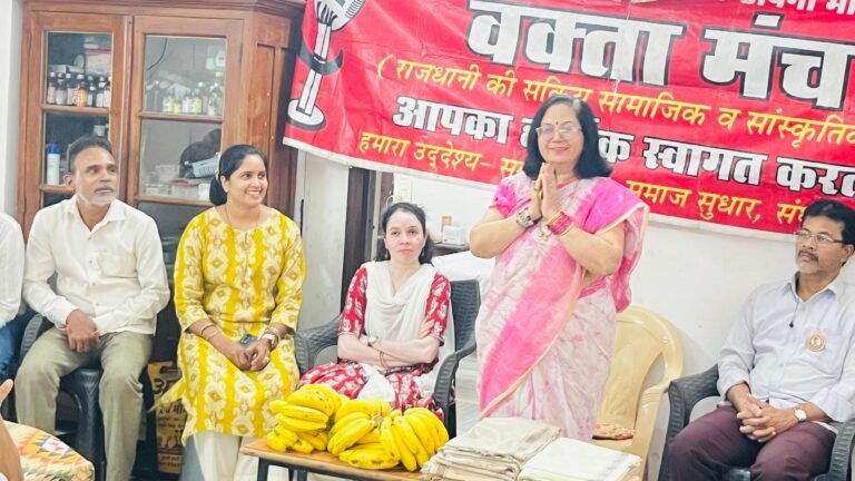 योग प्रशिक्षिका संगीता निर्मलकर ने वक्ता मंच के माध्यम से वृद्धाश्रम में मनाया जन्मदिन
