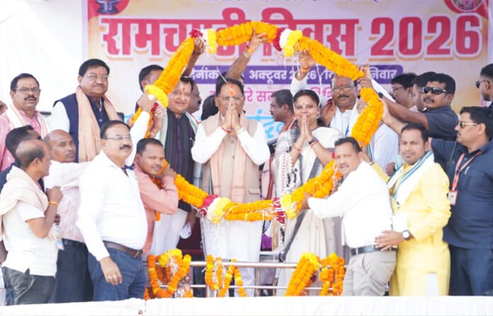सुशासन और पारदर्शिता के साथ हर वर्ग तक शासन की योजनाओं का लाभ पहुंचाना हमारी प्राथमिकता : मुख्यमंत्री साय सुशासन और पारदर्शिता के साथ हर वर्ग तक शासन की योजनाओं का लाभ पहुंचाना हमारी प्राथमिकता : मुख्यमंत्री साय
