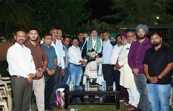 सड़क दुर्घटना के बाद स्वस्थ होकर रायपुर लौटे भाजपा प्रदेश अध्यक्ष किरण सिंह देव से CAIT छत्तीसगढ़ की टीम ने की भेंट