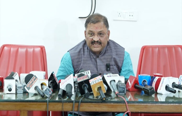 कांग्रेस और विपक्ष कर रहे हैं वोट चोरी का झूठा नैरेटिव गढ़ने की कोशिश : संतोष पाण्डेय